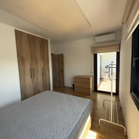 Stylish 2 Bedroom In 公寓 *