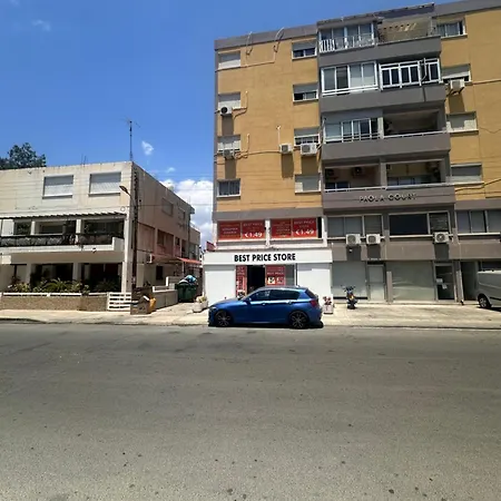 Stylish 2 Bedroom In *