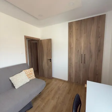 Stylish 2 Bedroom In Apartment