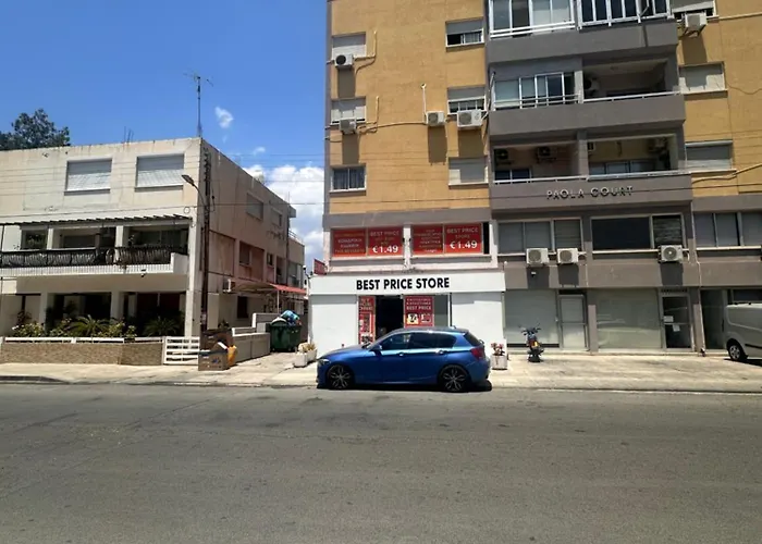 Stylish 2 Bedroom In *